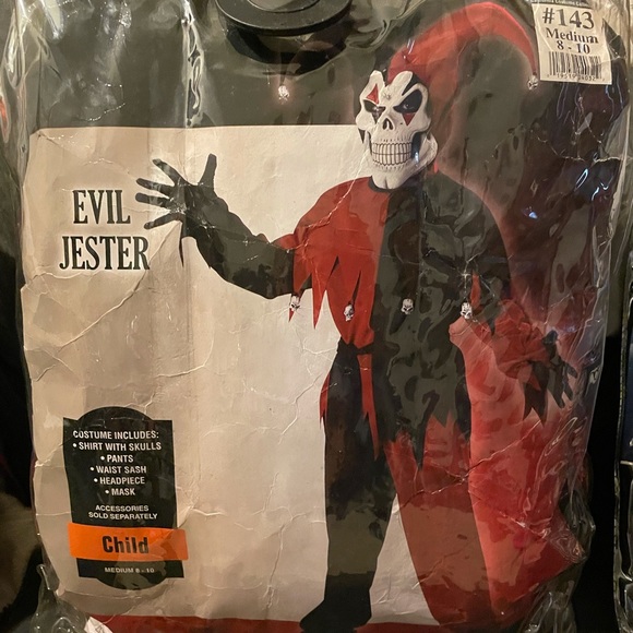 Boys Halloween costume size medium 8/10